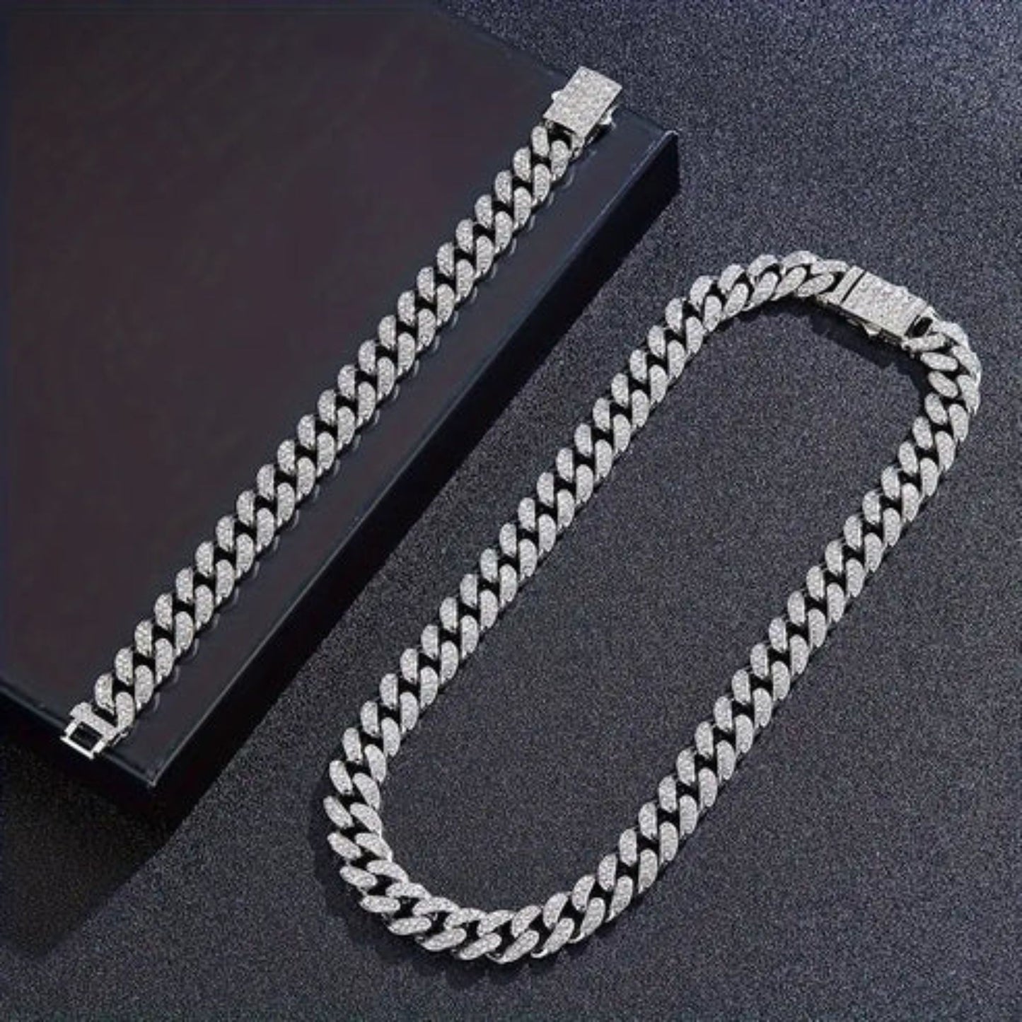 a shiny chain